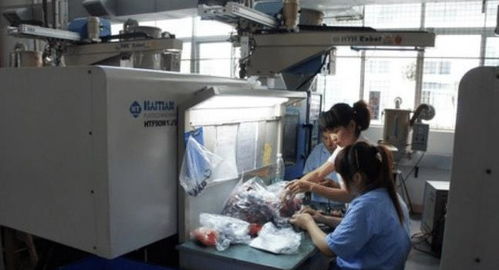 富士康廠花神似奶茶妹妹走紅網(wǎng)絡，網(wǎng)友直呼 抬頭那一刻，我戀愛了！